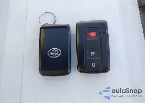 2005 Toyota Prius z USA, uszkodzony, nr VIN JTDKB20U753054130